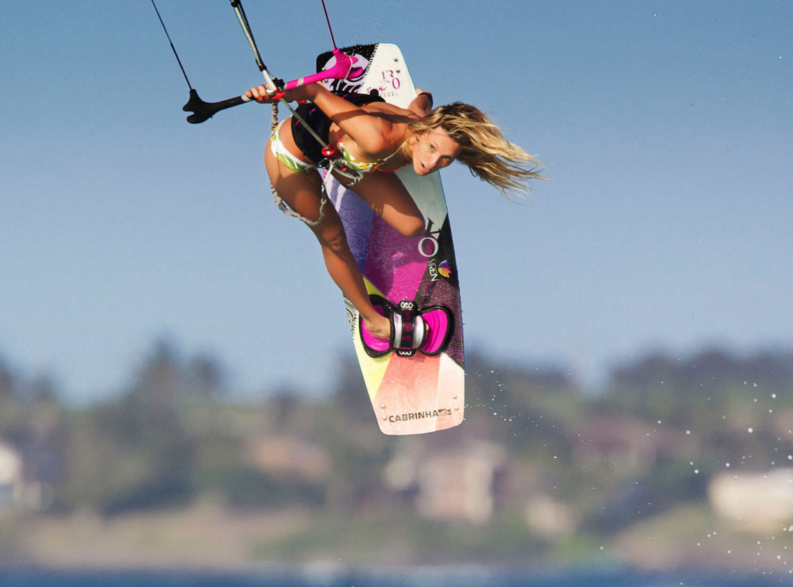 Susi Mai Showing How It S Done - Kite Line Kiteboarding Woman - HD Wallpaper 