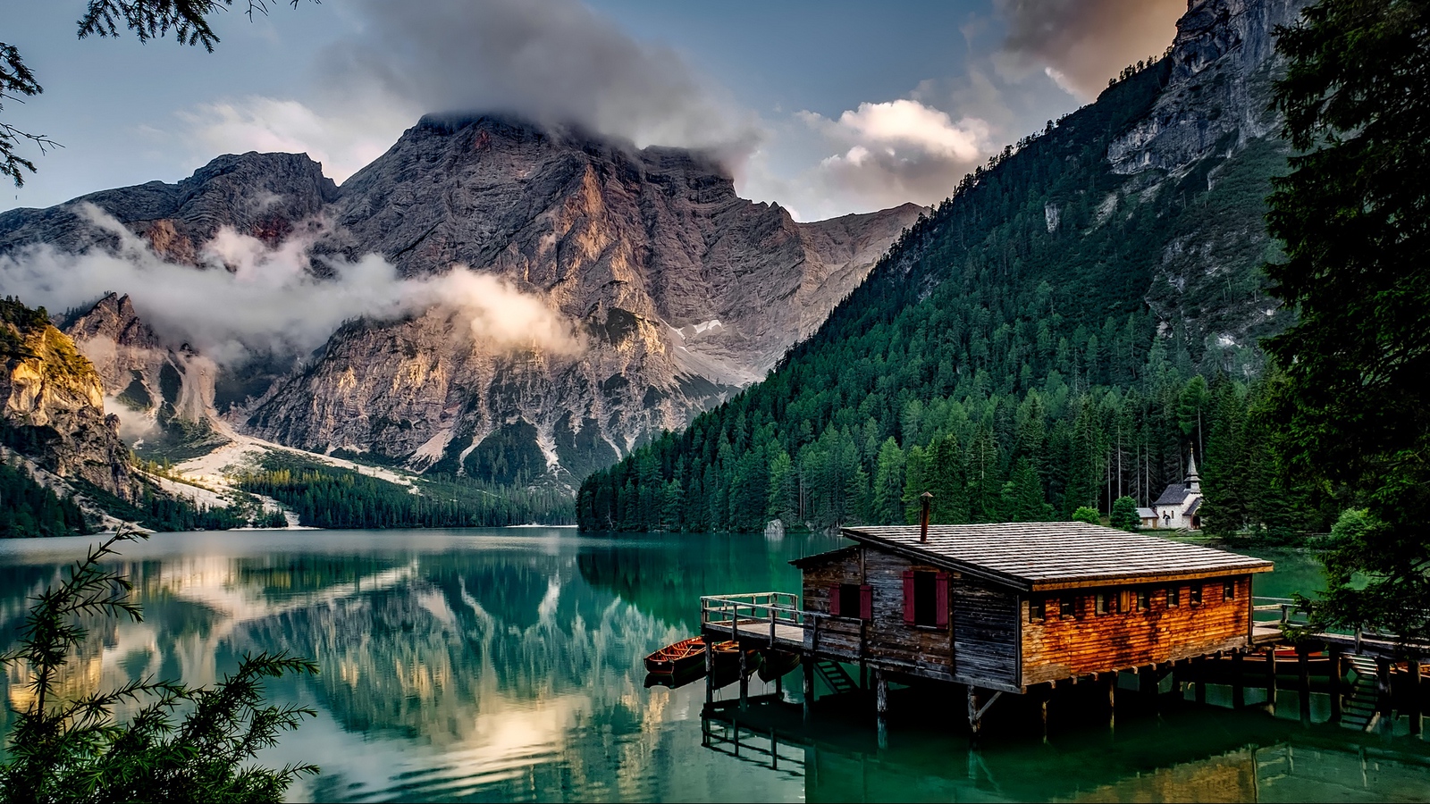 Wallpaper Italy, Mountain, Lake, Building, Mountain - Mountain Lake - HD Wallpaper 