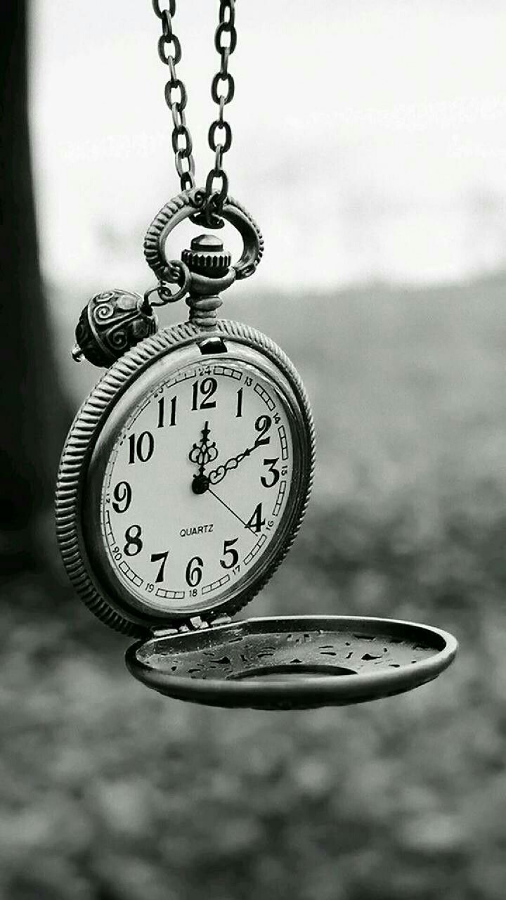 كما تدور عقارب الساعه - HD Wallpaper 