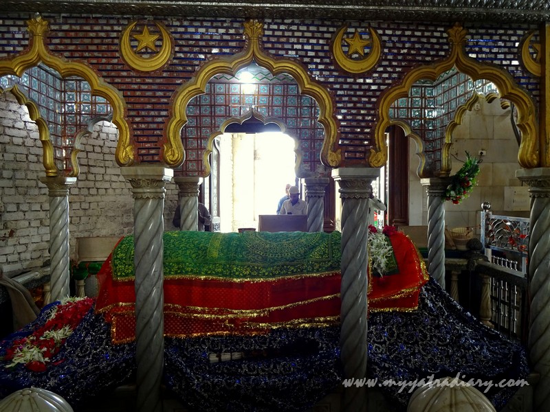 The Tomb Of Haji Ali Dargah, Mumbai - Haji Ali Dargah Inside Mumbai - HD Wallpaper 