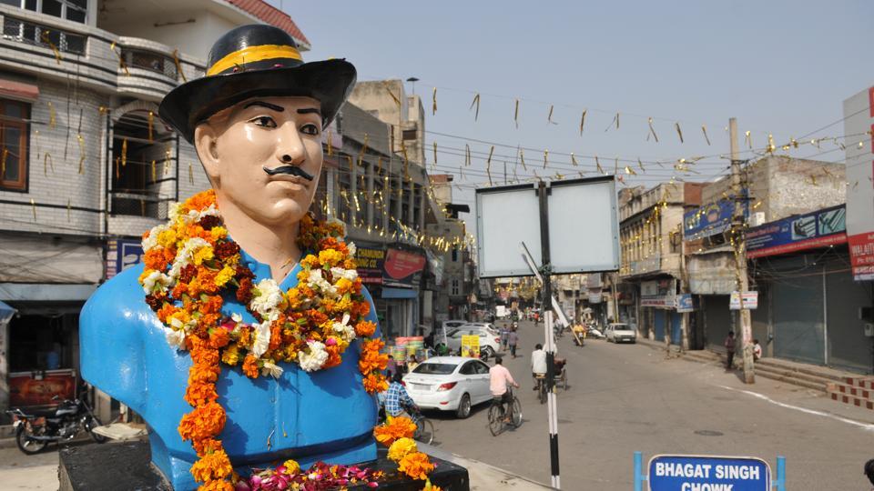 A Statue Of Bhagat Singh In Jalandhar - Statue Of Bhagat Singh - HD Wallpaper 