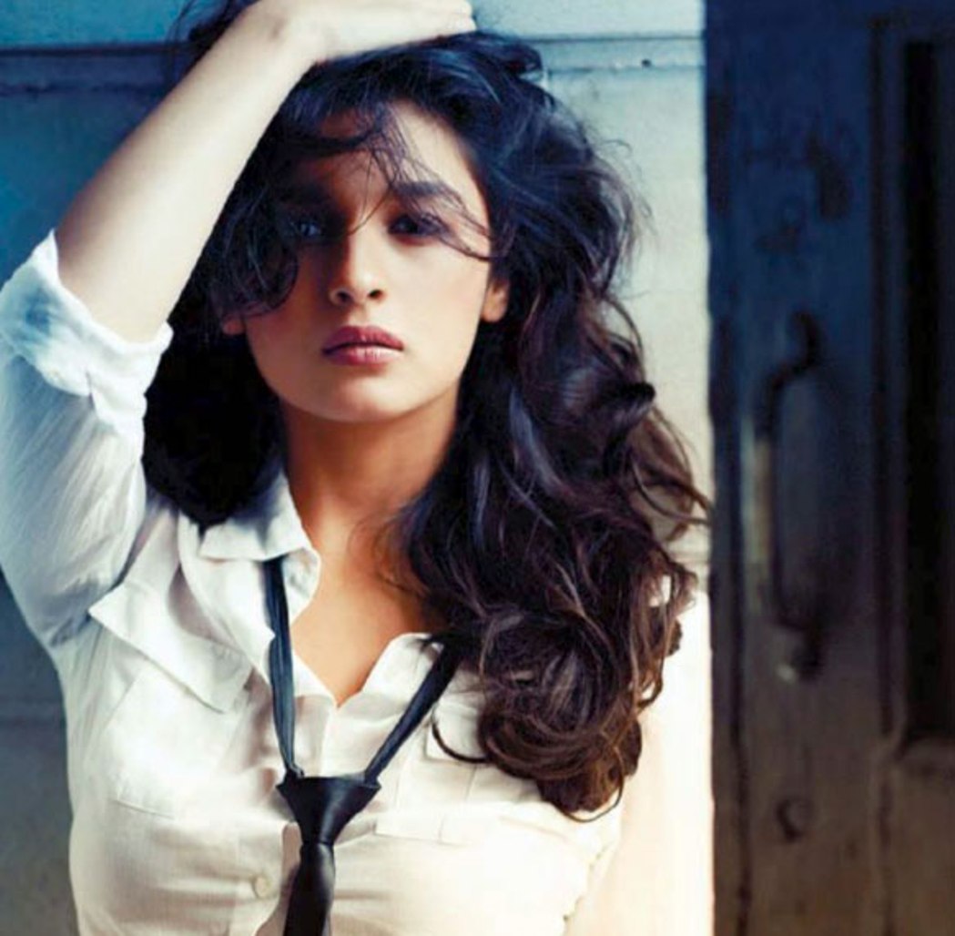 Alia Bhatt Hot - HD Wallpaper 