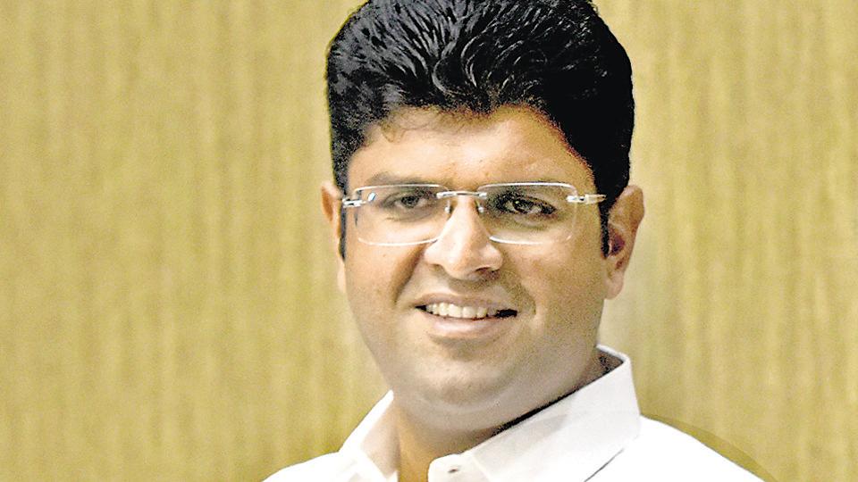 Jannayak Janta Party Leader Dushyant Singh Chautala - Dushyant Chautala Haryana - HD Wallpaper 