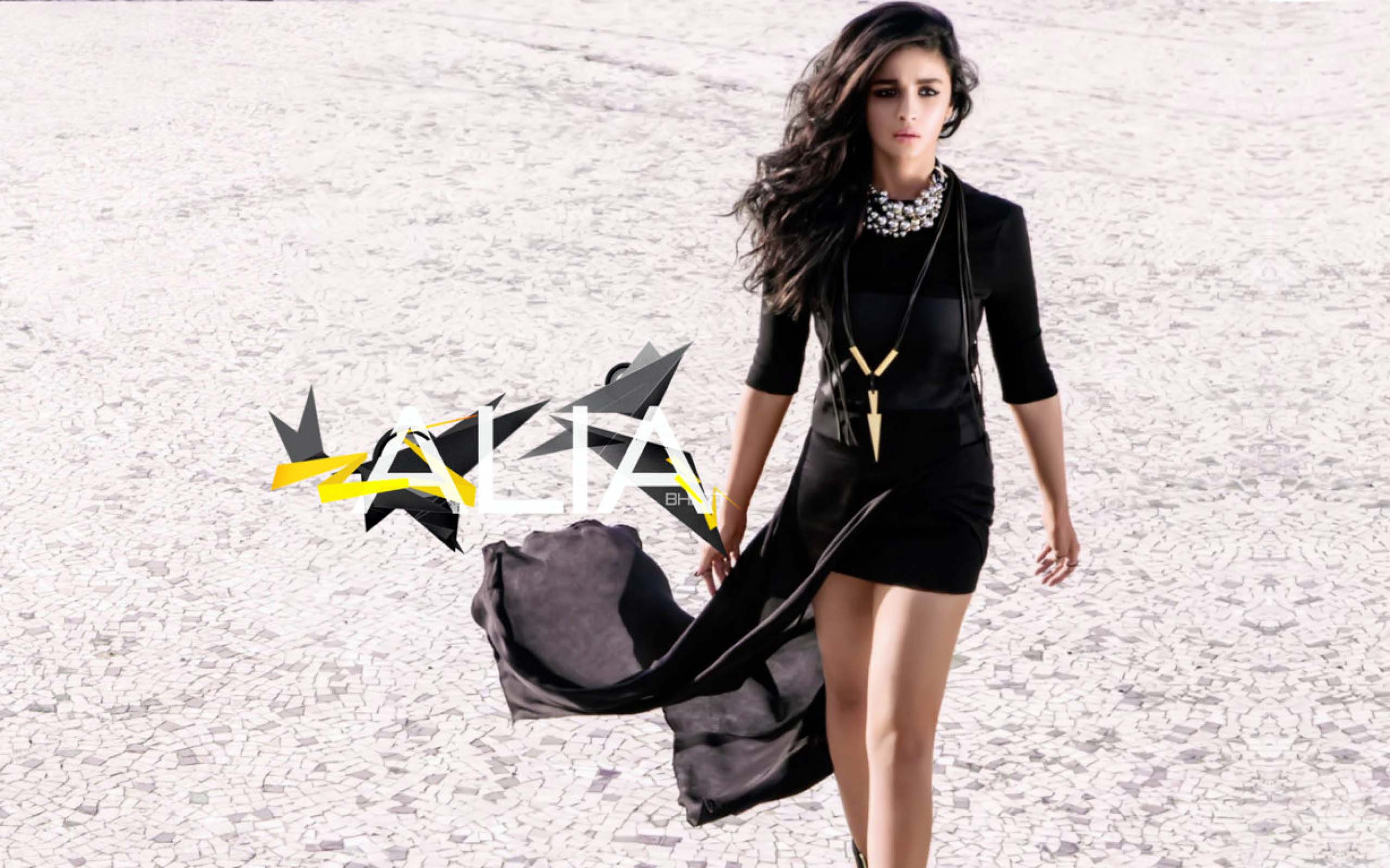 Alia Bhatt Hd Wallpapers - Alia Bhatt In Mini Dress - HD Wallpaper 