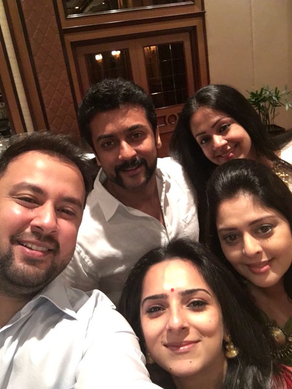 Jyothika And Surya With Nagma - HD Wallpaper 