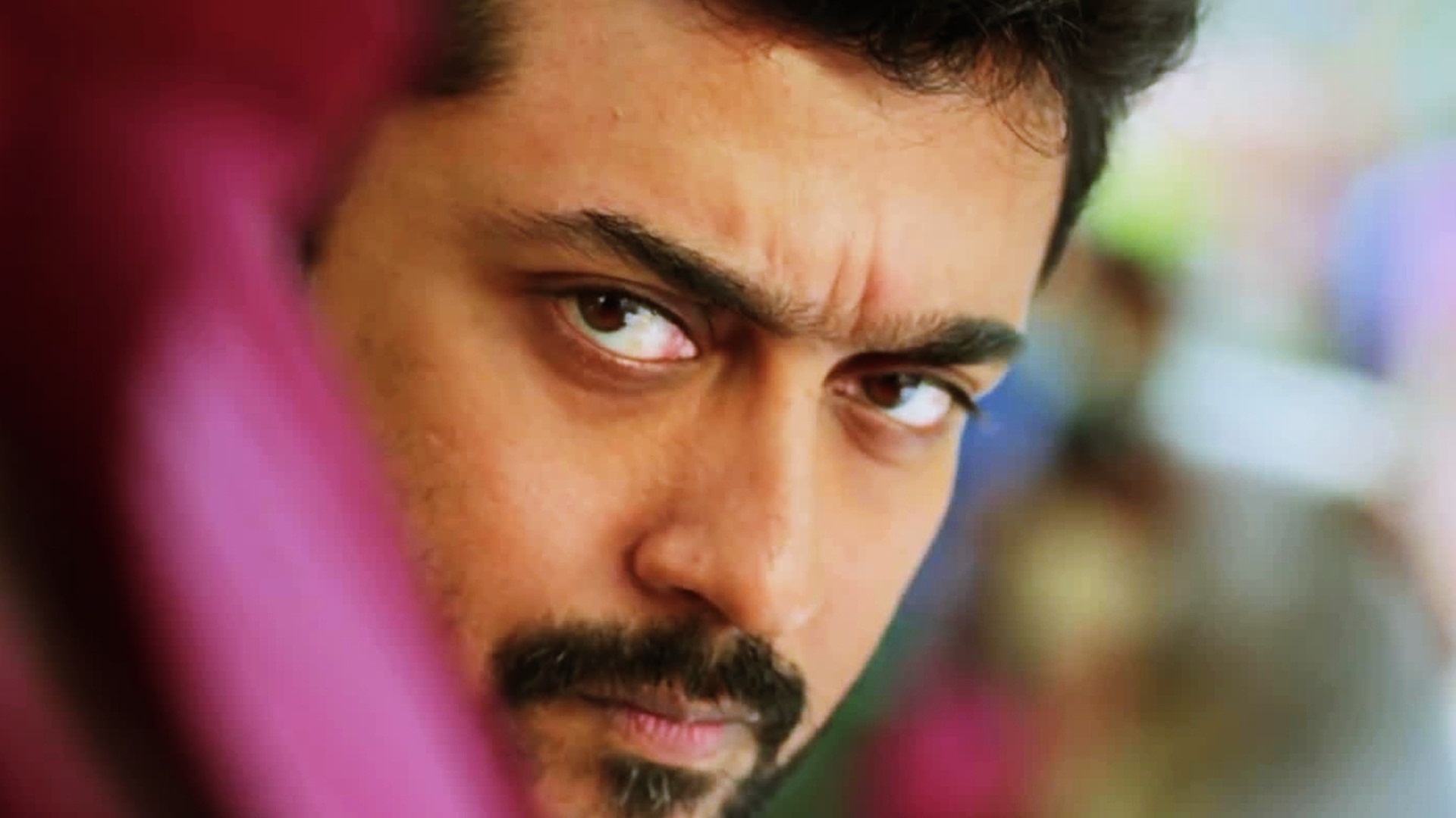 Suriya In Thaana Serndha Kootam - HD Wallpaper 