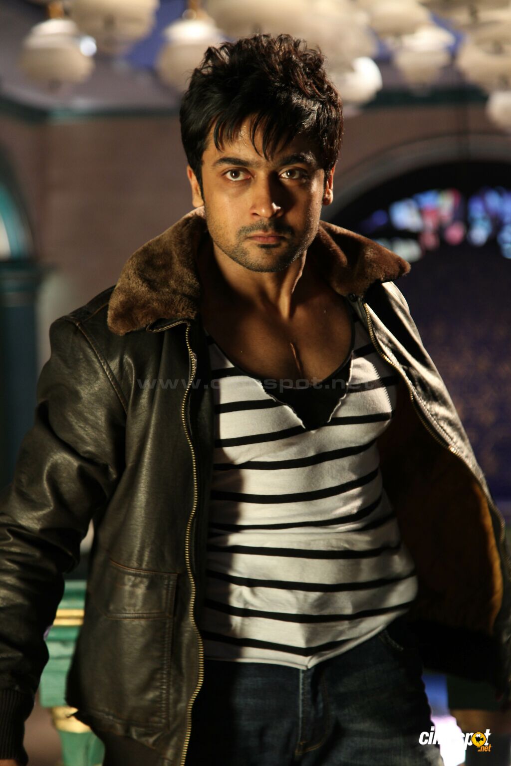 Surya Wallpapers In Maatran - HD Wallpaper 