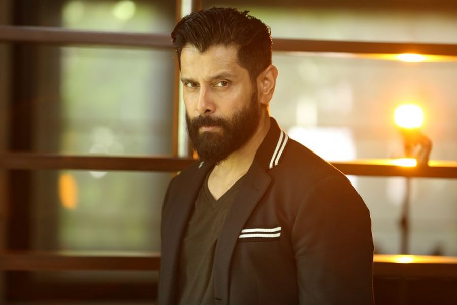 Vikram Iru Mugan Stills - HD Wallpaper 