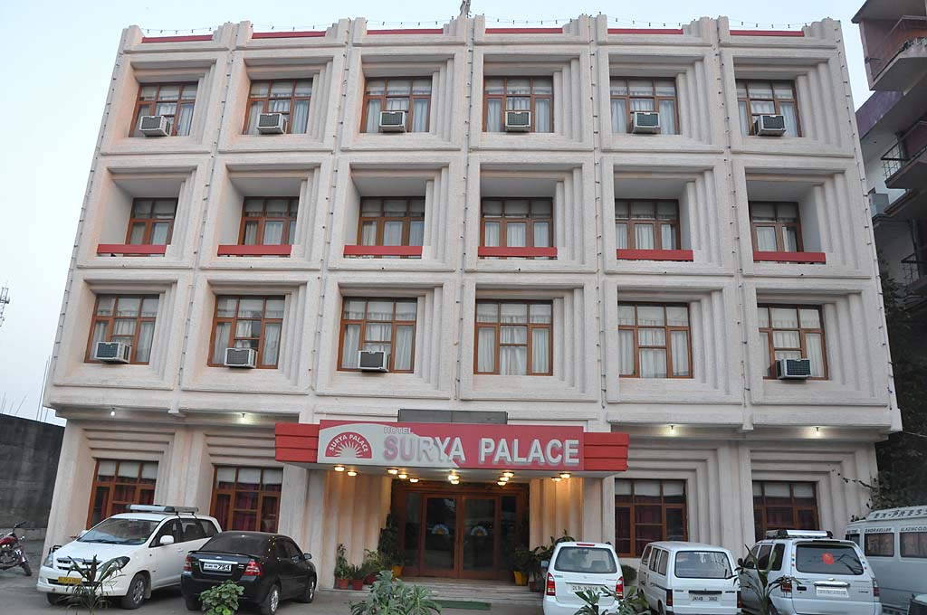 Surya Palace Hotel - HD Wallpaper 