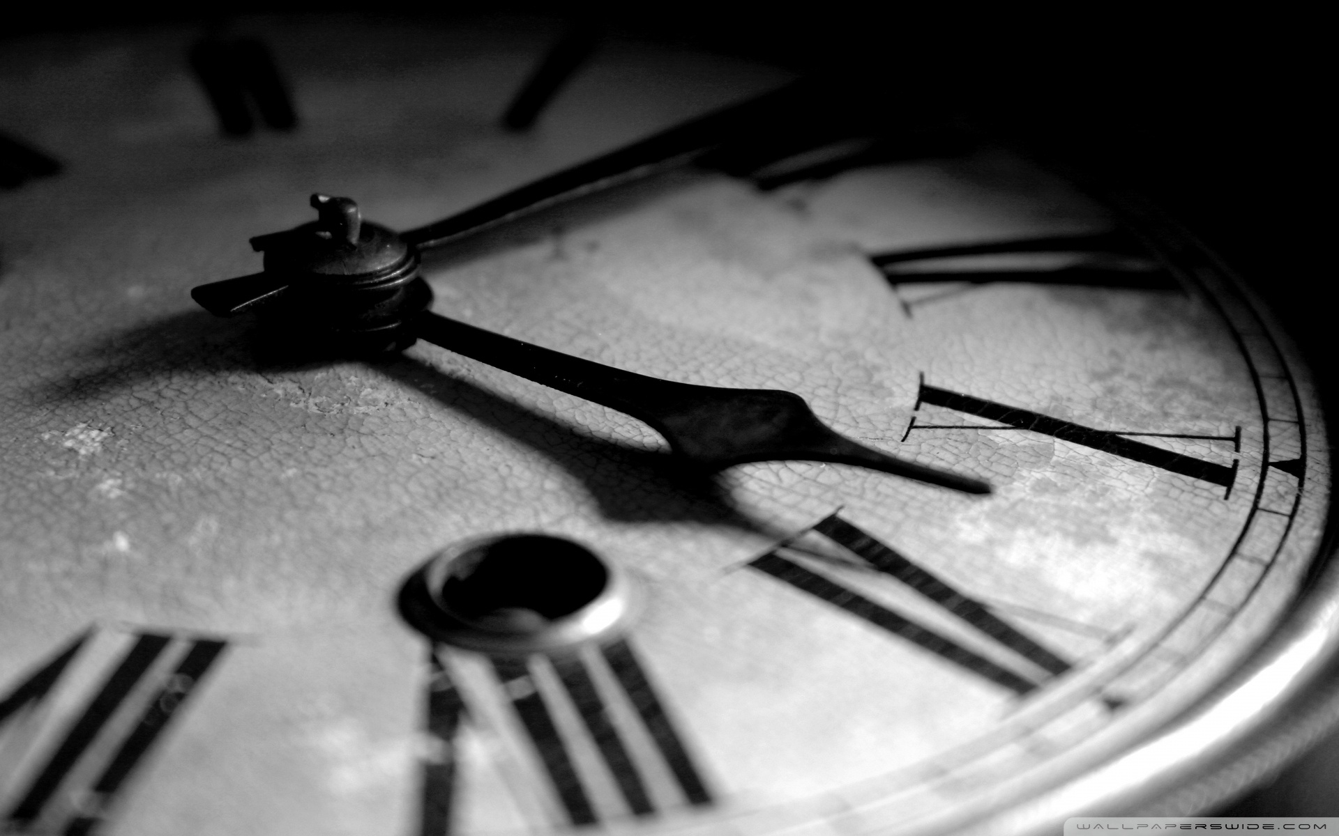Vintage Black And White Clock - HD Wallpaper 