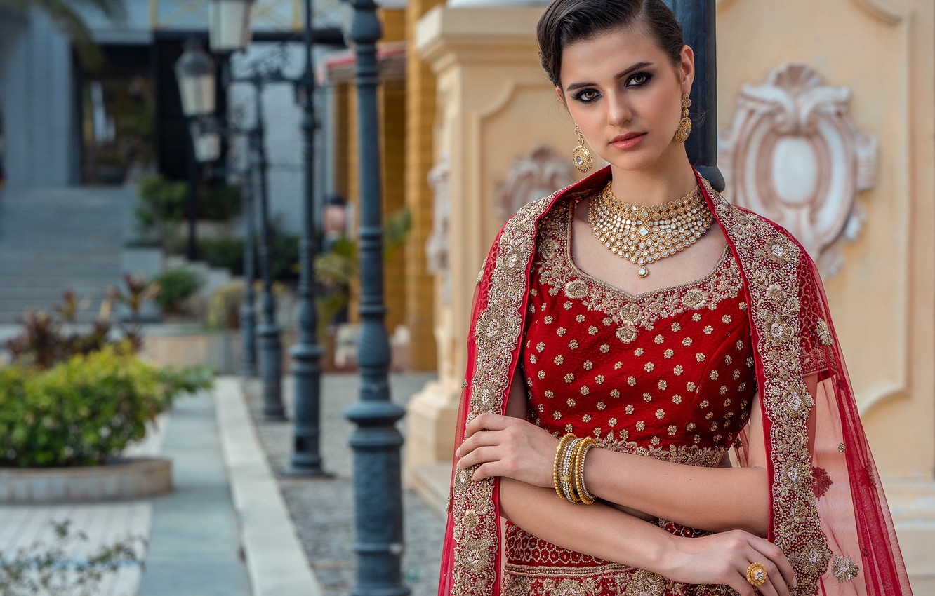 Photo Wallpaper Girl, Fashion, Model, Pose, Jewelery - Photo Shoot - HD Wallpaper 