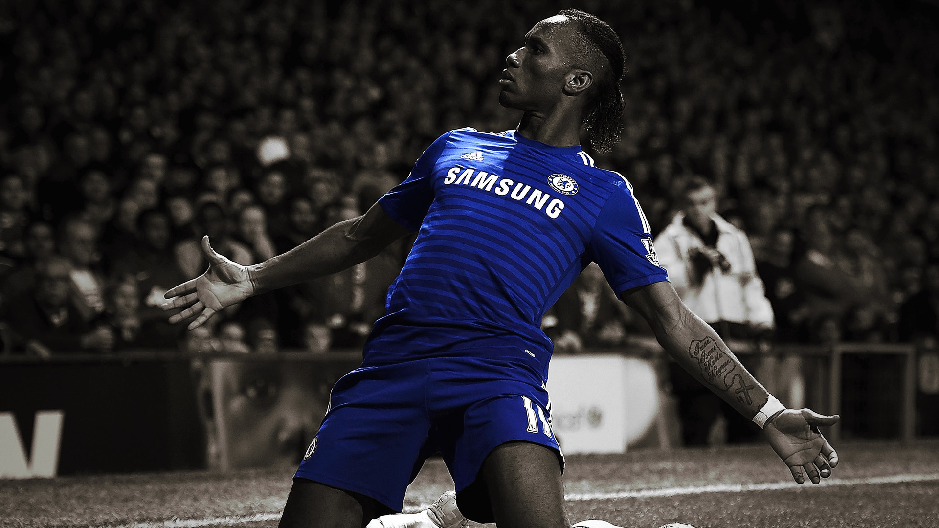 King Of The Bridge Wallpaper 
 Src Vertical Drogba - Drogba Wallpaper Hd - HD Wallpaper 