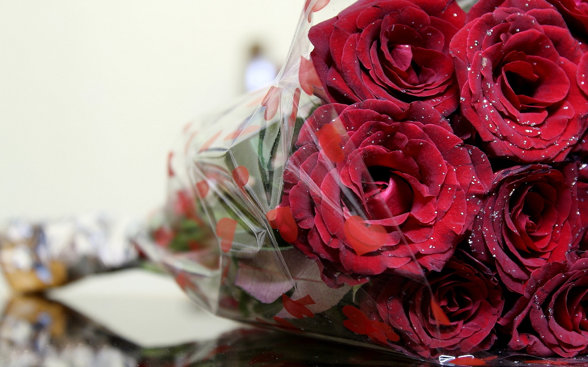 Love Picture, Romantic Wallpaper - Romantic Beautiful Bouquet Of Roses - HD Wallpaper 