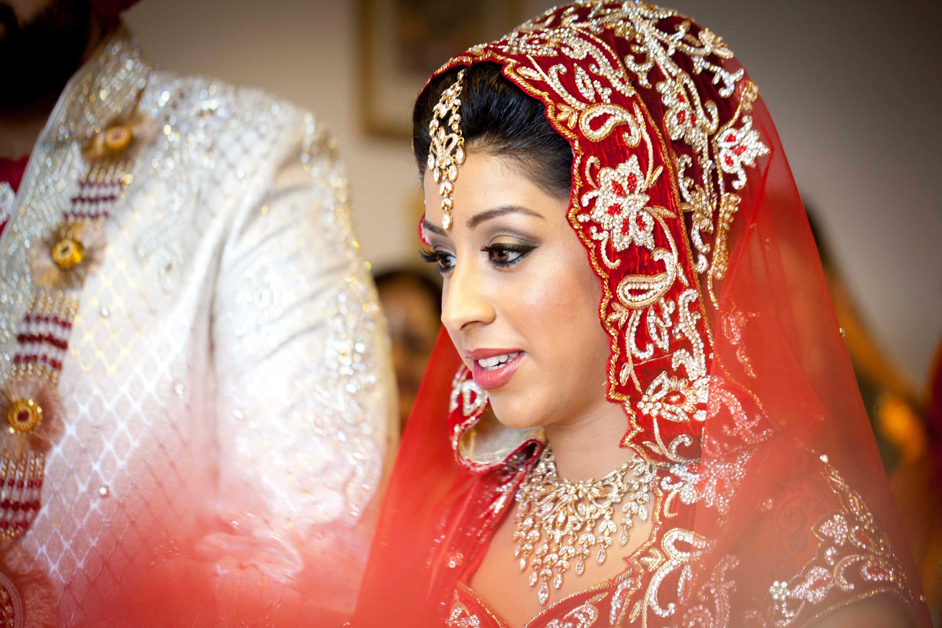 Punjabi Couple Pics 
 Src Full Size Punjabi Wallpapers - Punjabi Couple Wedding Dress Hd - HD Wallpaper 