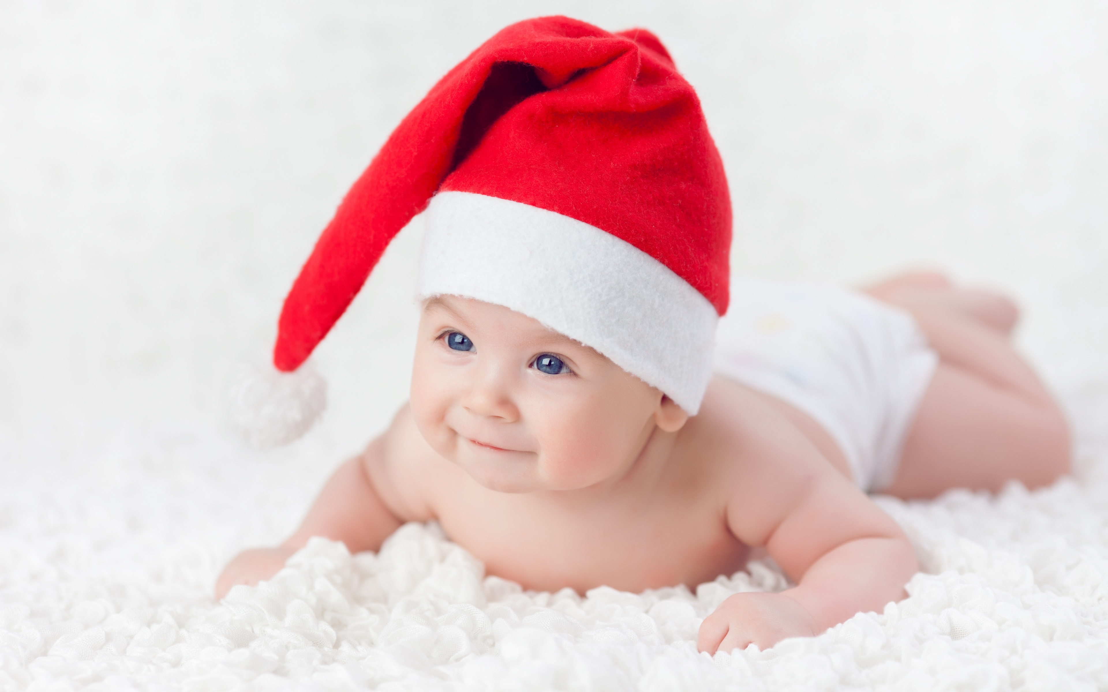 Cool Wallpaper Child Ship Hd Cute Wallpapers For Mobile - Baby With Xmas Cap - HD Wallpaper 