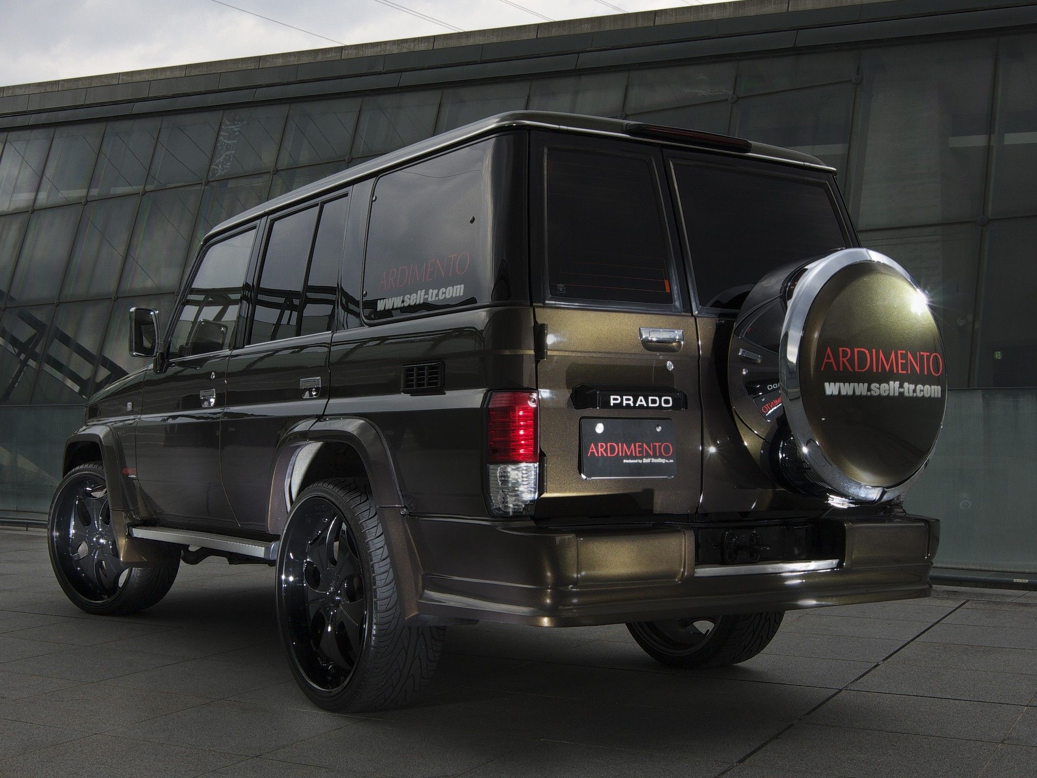 Toyota Land Cruiser Prado 1990 - HD Wallpaper 