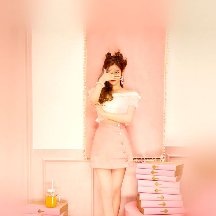 I Love Papers Hn12 Sana Girl Twice Kpop Cute Pink - Sana Twice Signal Photoshoot - HD Wallpaper 
