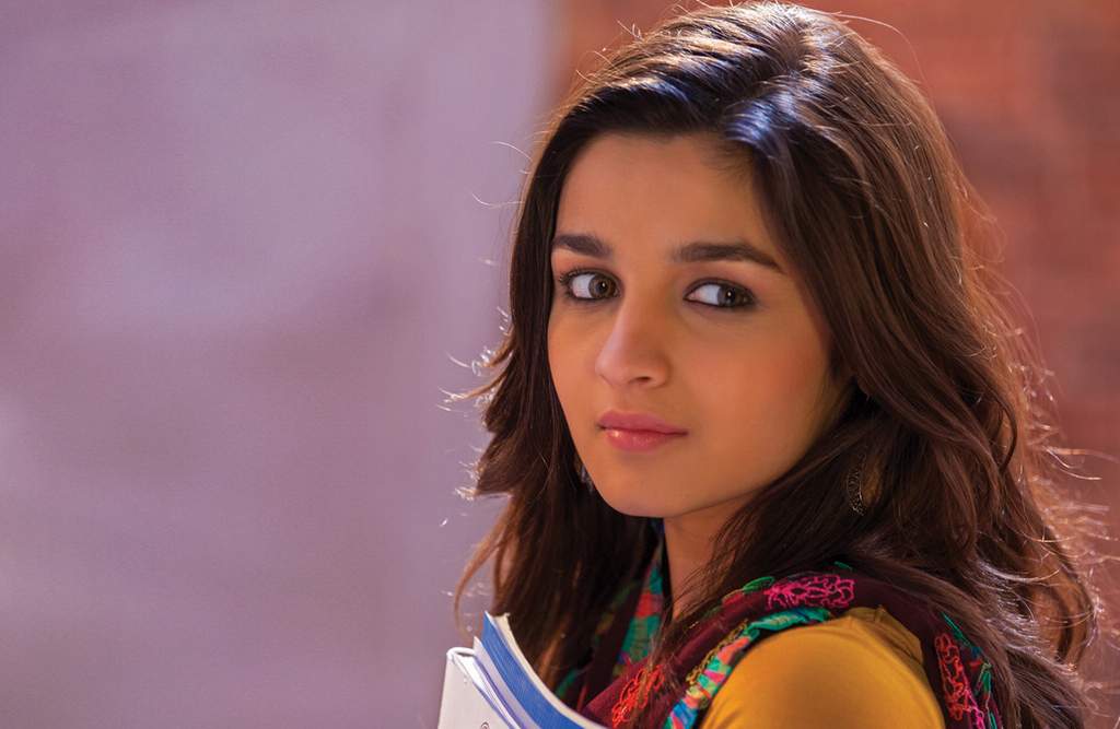 Hd Wallpaper, Alia Bhatt, And Bollywood Celebrities - Alia Bhatt - HD Wallpaper 