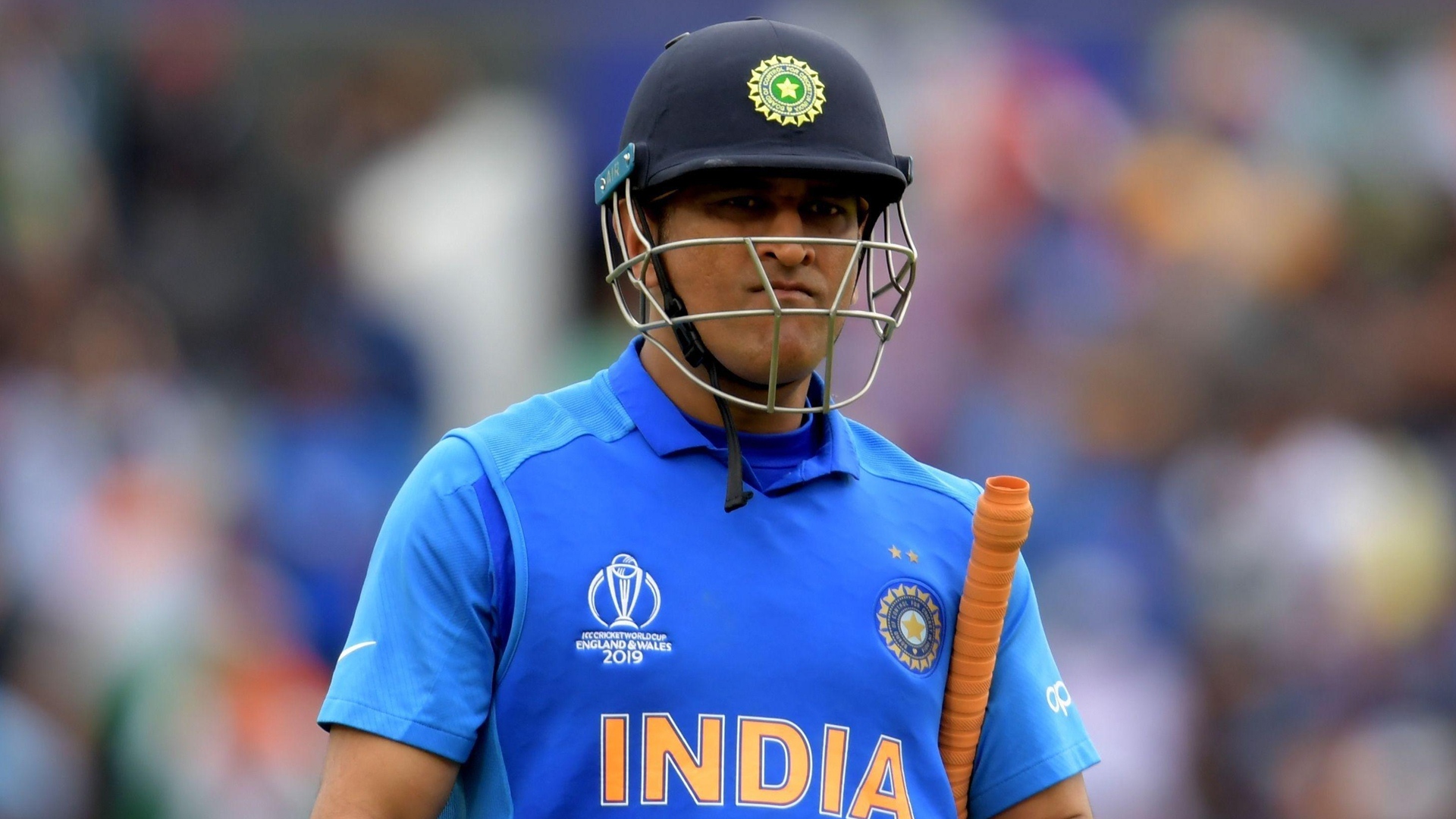 Dhoni Best Hd Wallpaper - HD Wallpaper 