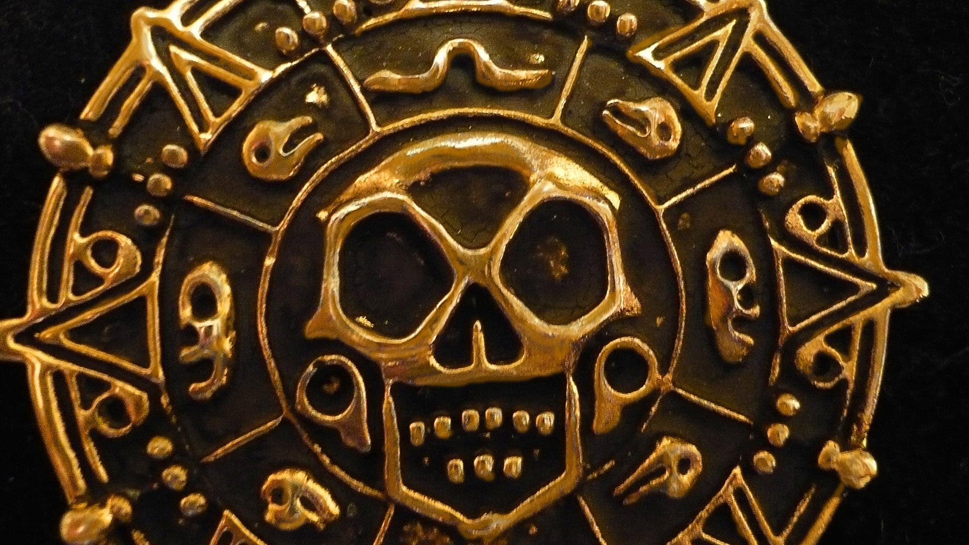 Aztec Gold Wallpaper - Black Pearl Wallpaper Pirates Of The Caribbean - HD Wallpaper 