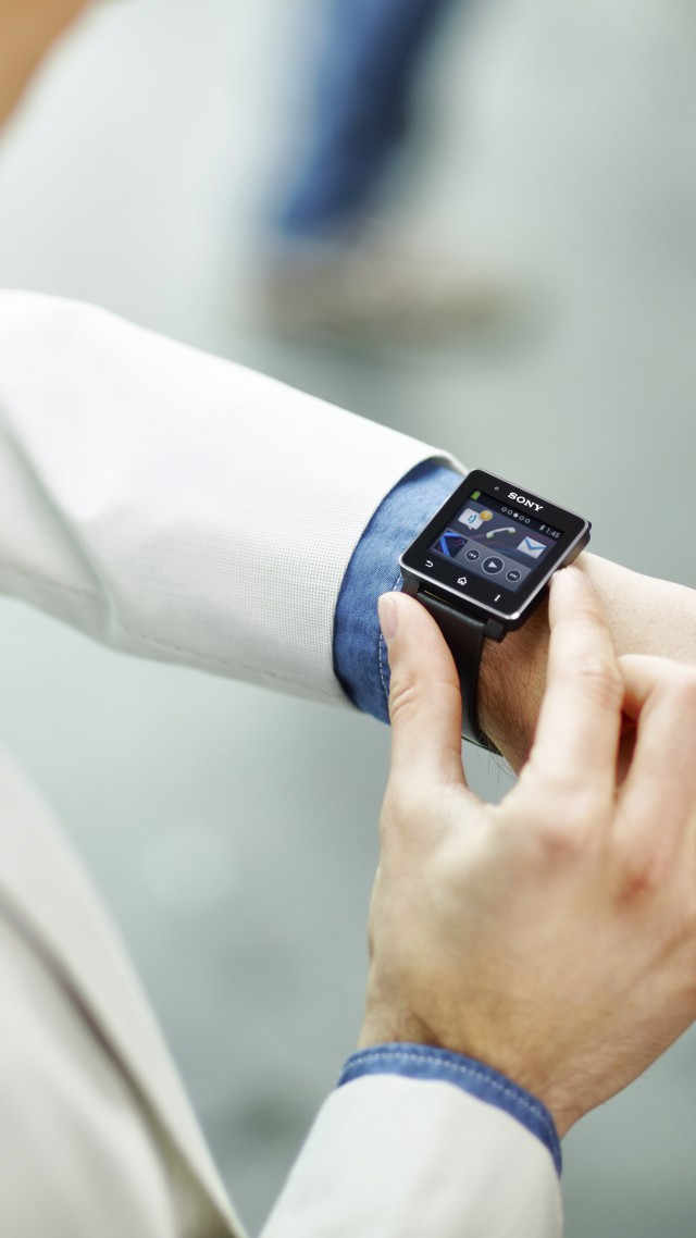 Smart Watch On Model - HD Wallpaper 