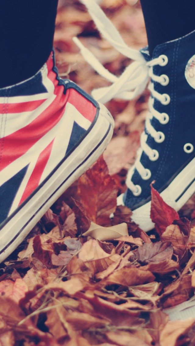 Converse - HD Wallpaper 