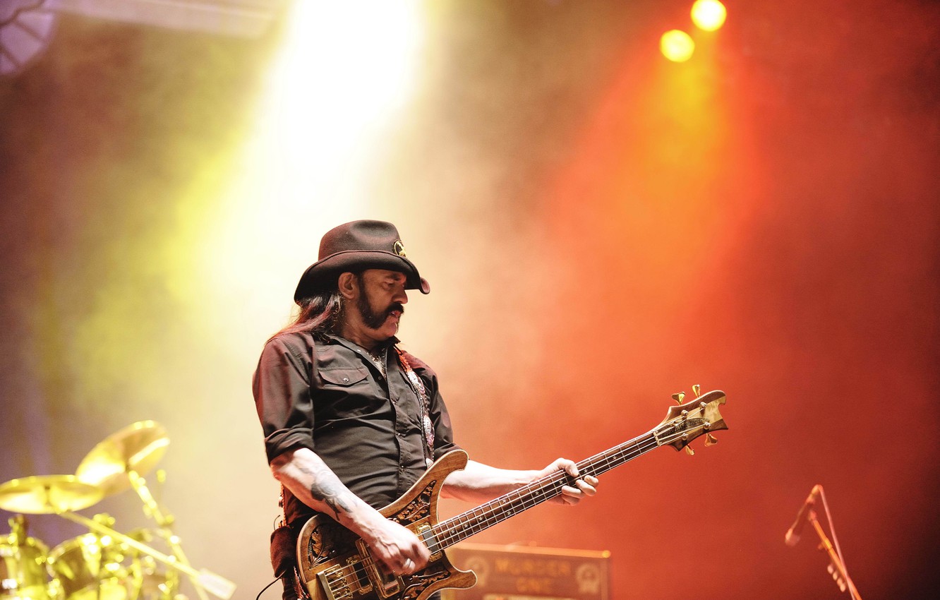 Photo Wallpaper Light, Scene, Bass, Concert, Rip, Lemmy, - Motörhead - HD Wallpaper 