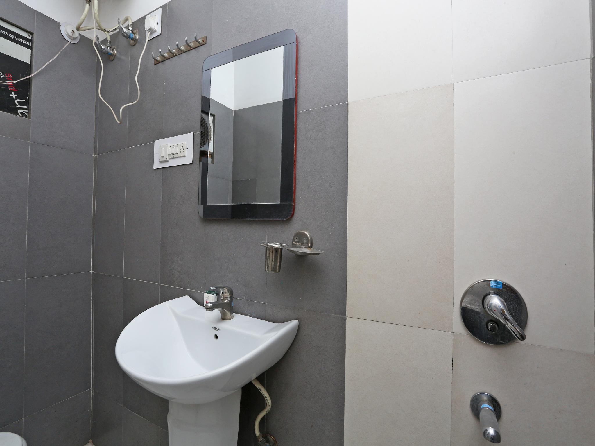 Bathroom - HD Wallpaper 