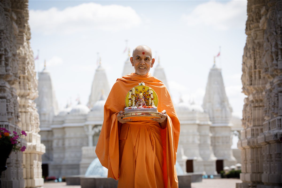 Mahant Swami Maharaj Chicago - 1200x800 Wallpaper Mahant Swami Maharaj Chicago - 1200x800 Wallpaper