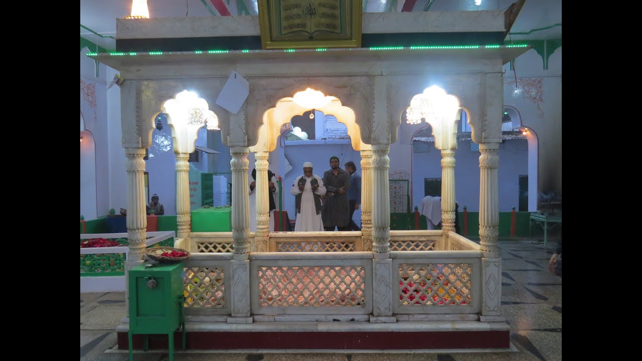 Shah Mina Shah Dargah Lucknow - HD Wallpaper 