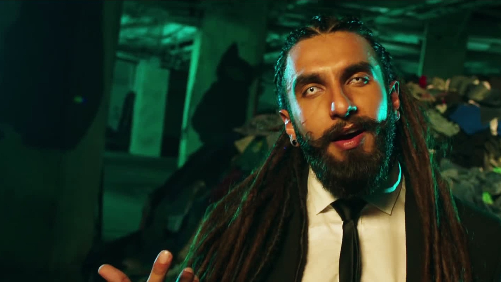 Don T Hold Back Ranveer Singh - HD Wallpaper 