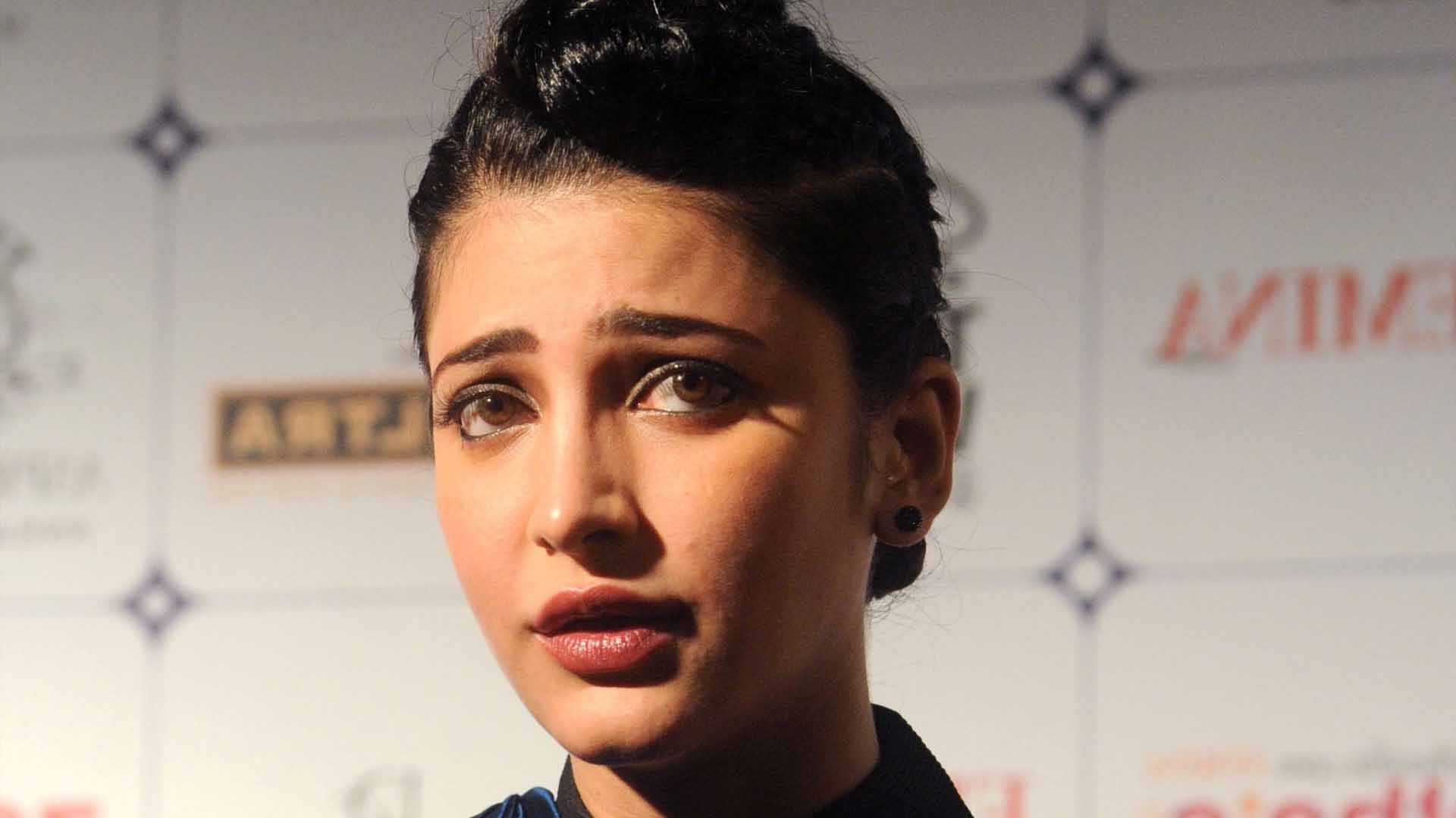 Shruti Haasan Full Hq Close Up Face 1080p Photos Download - Girl - HD Wallpaper 