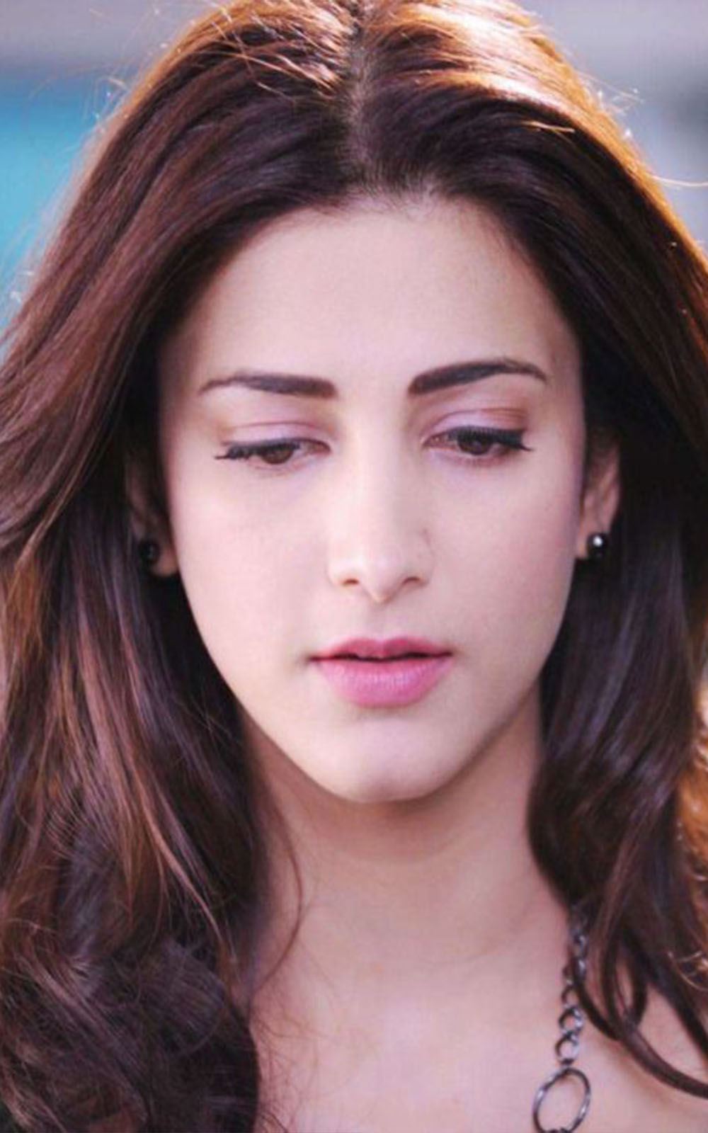 Hd Wallpaper Shruti Hassan Cute - HD Wallpaper 