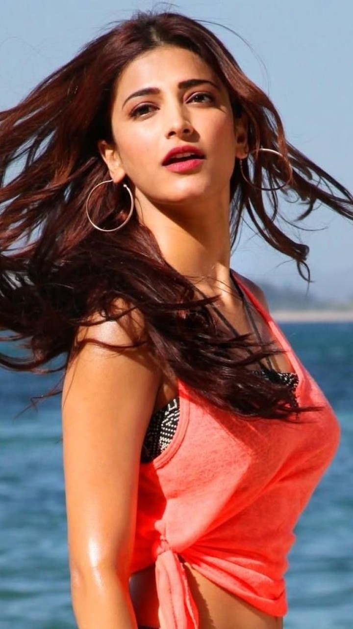 Shruti Haasan - HD Wallpaper 