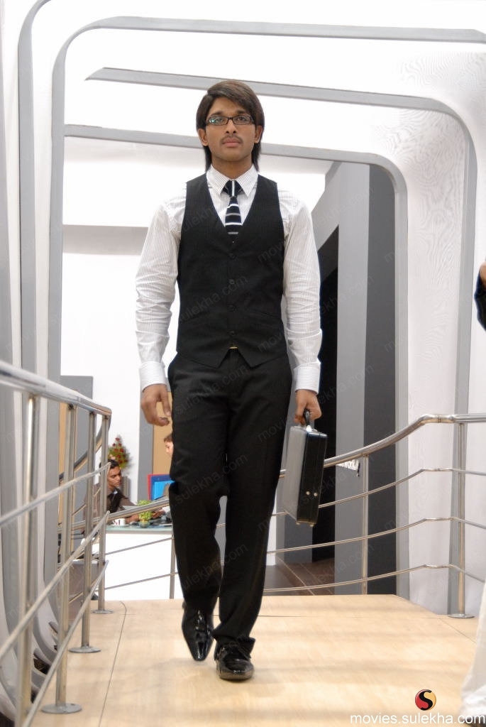 Allu Arjun In Arya 2 Mr Perfect - 685x1024 Wallpaper Allu Arjun In Arya 2 Mr Perfect - 685x1024 Wallpaper