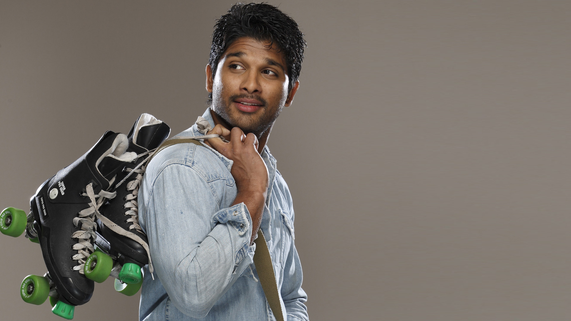 Индийские фильмы аллу арджун 2020. Аллу арджун 2023. Аллу арджун 2022. Фильм с аллу арджун 2020. Аллу арджун 2023.