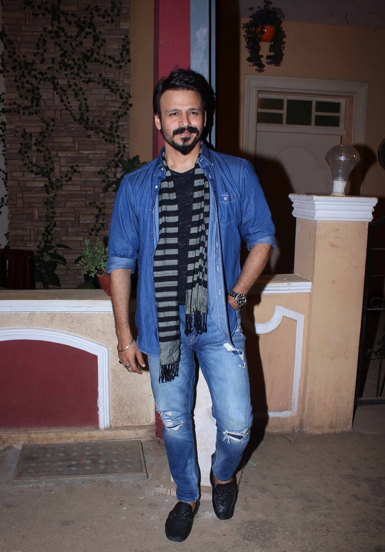 Vivek Oberoi Beautiful Smile Pics Wallpapers - HD Wallpaper 