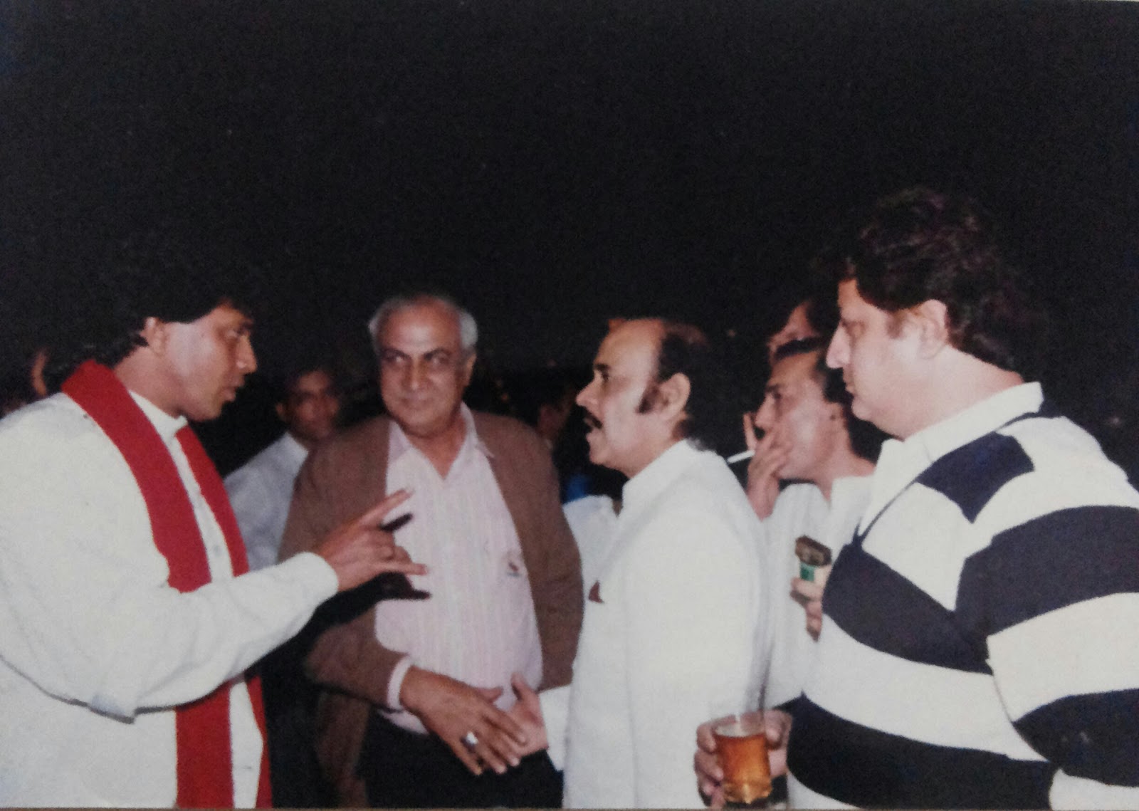 Mithun And Amrish Puri - 1600x1139 Wallpaper - teahub.io