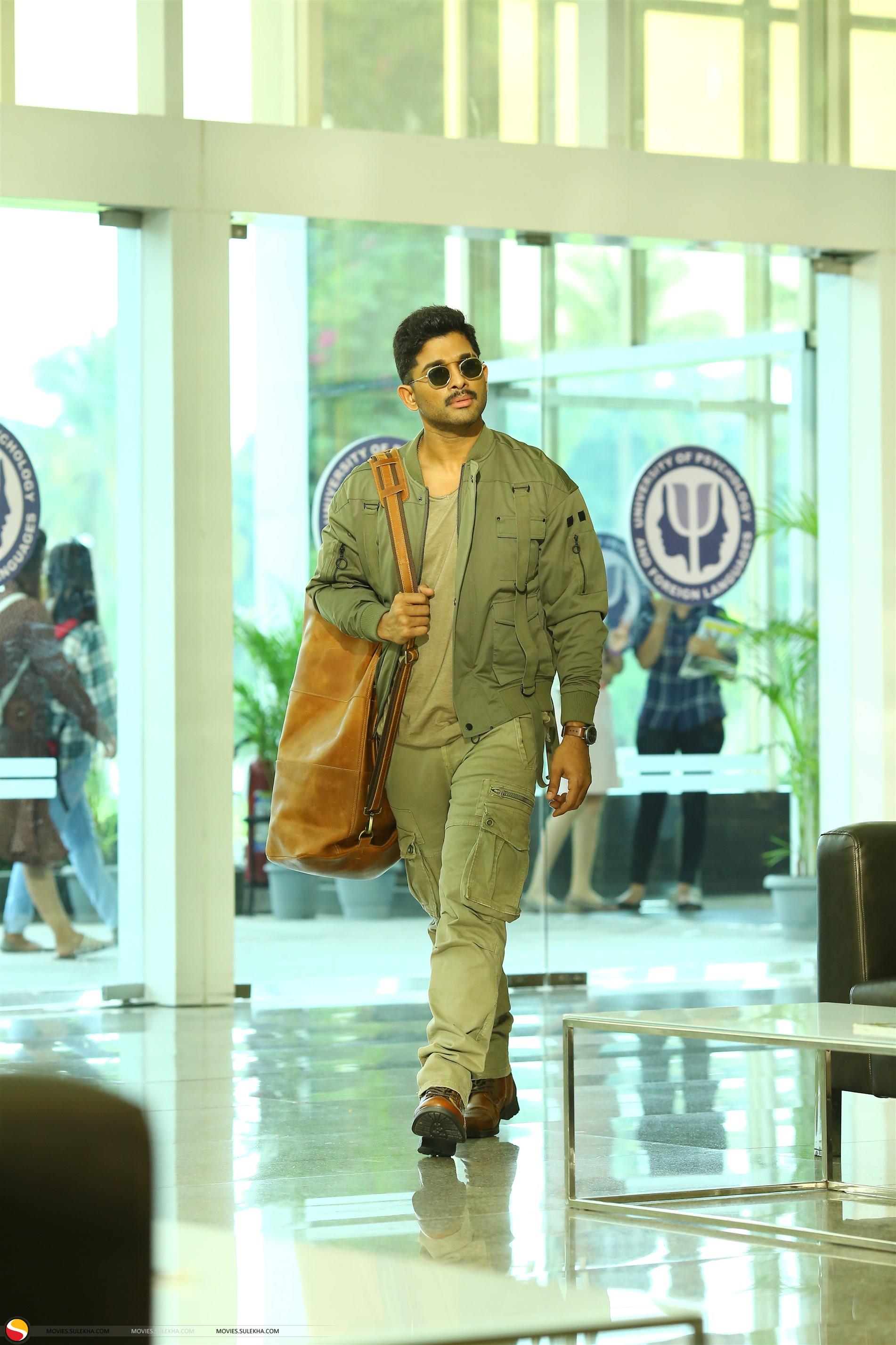Peyar Surya En Veedu India Poster - HD Wallpaper 