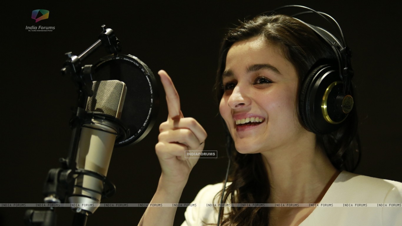 Alia Bhatt Music Studio - HD Wallpaper 