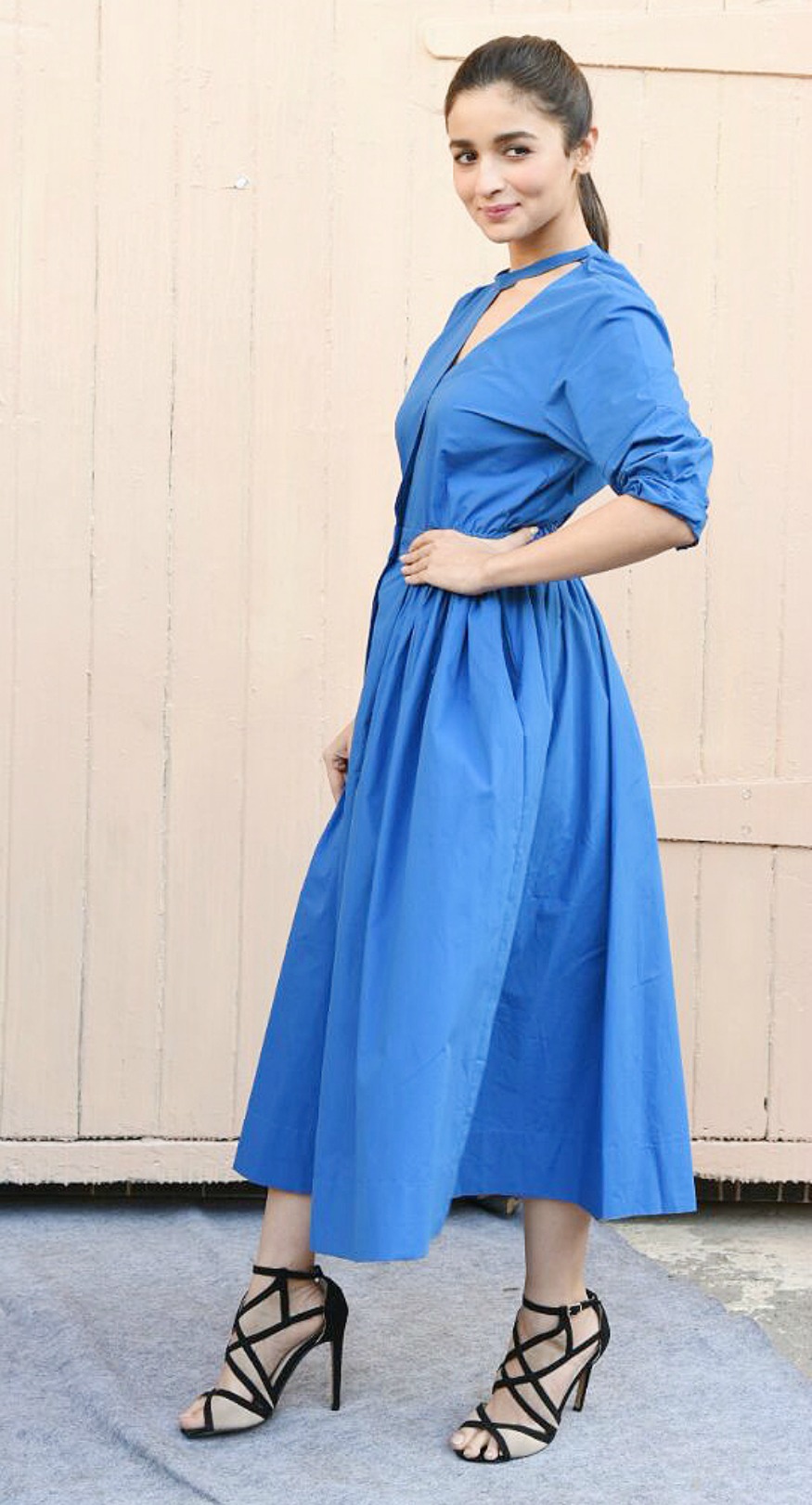 Alia Bhatt - Alia Bhatt Badri Ki Dulhania Promotion - HD Wallpaper 