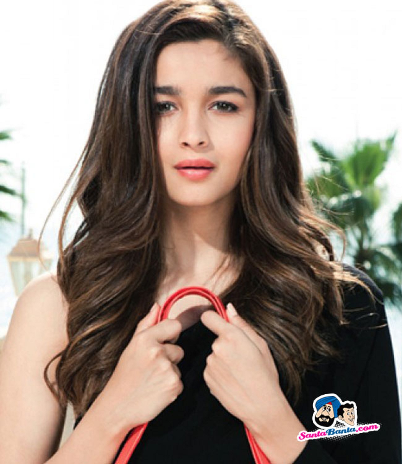 Alia Bhatt Images Hd Wallpaper - Alia Bhatt With Caprese Bags - HD Wallpaper 