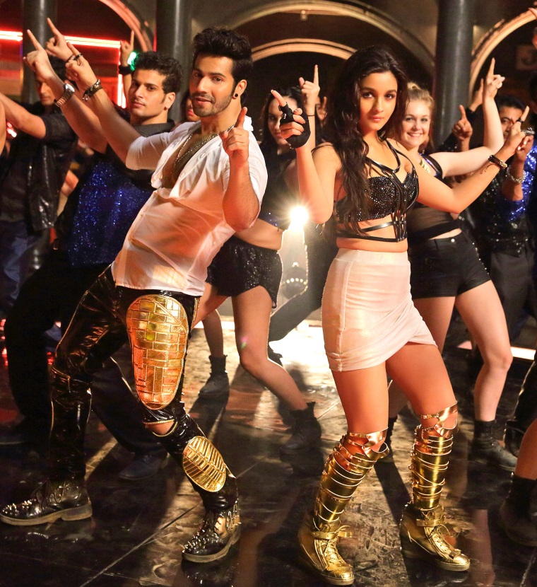 Discussion,varun Dhawan,alia Bhatt,humpty Sharma Ki - Alia Bhatt Lucky Tu Lucky Me - HD Wallpaper 