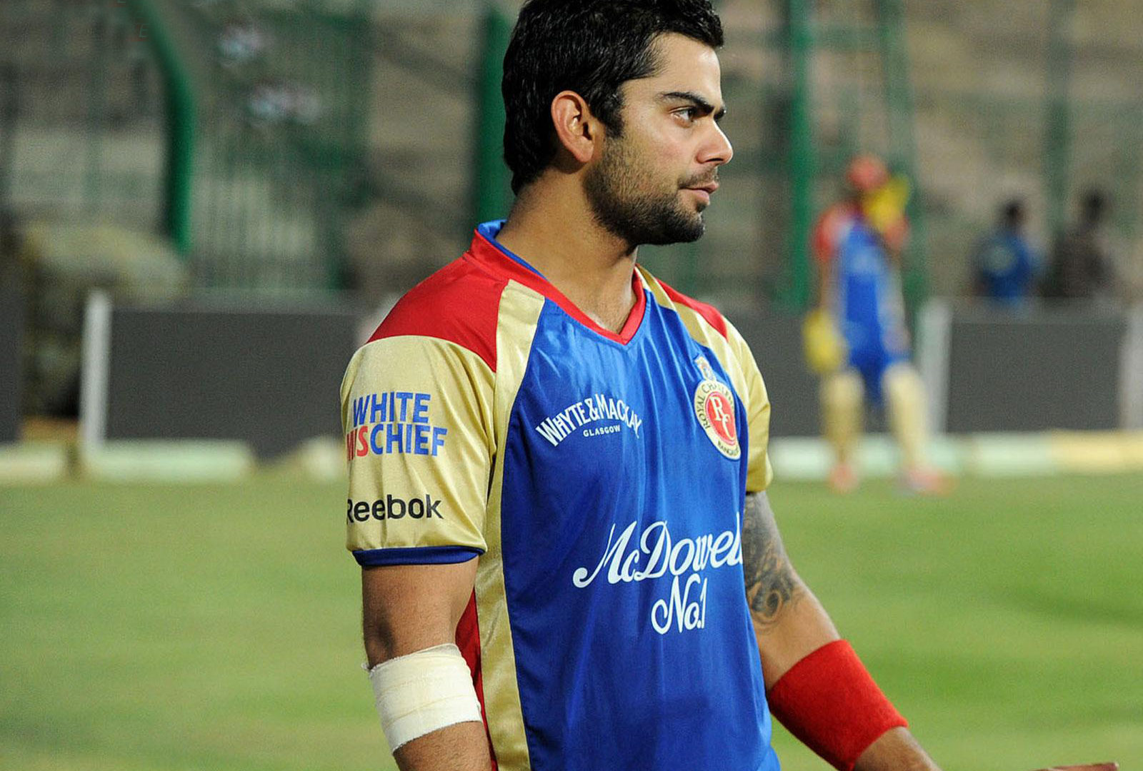 Virat Kohli - HD Wallpaper 