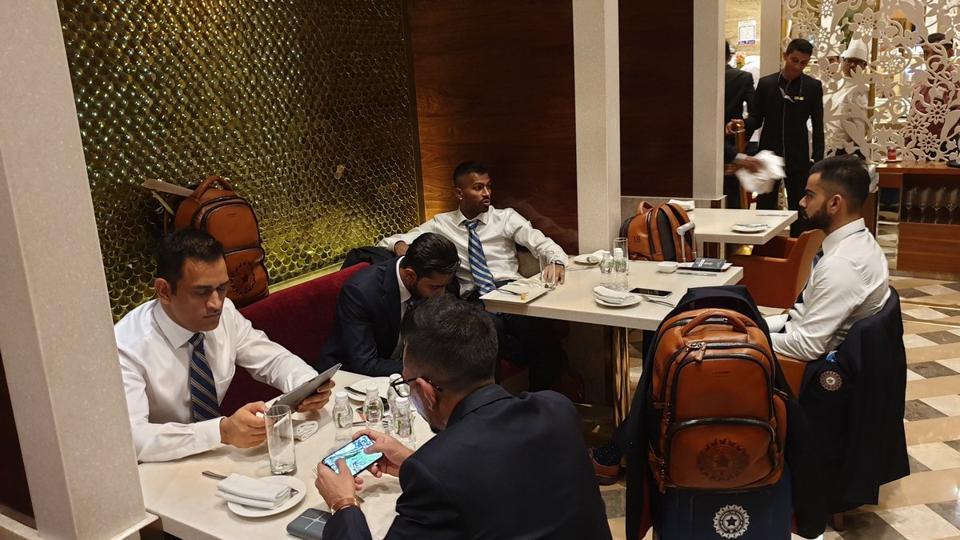 Team India Leave For England - Indian Team Leave For World Cup - HD Wallpaper 