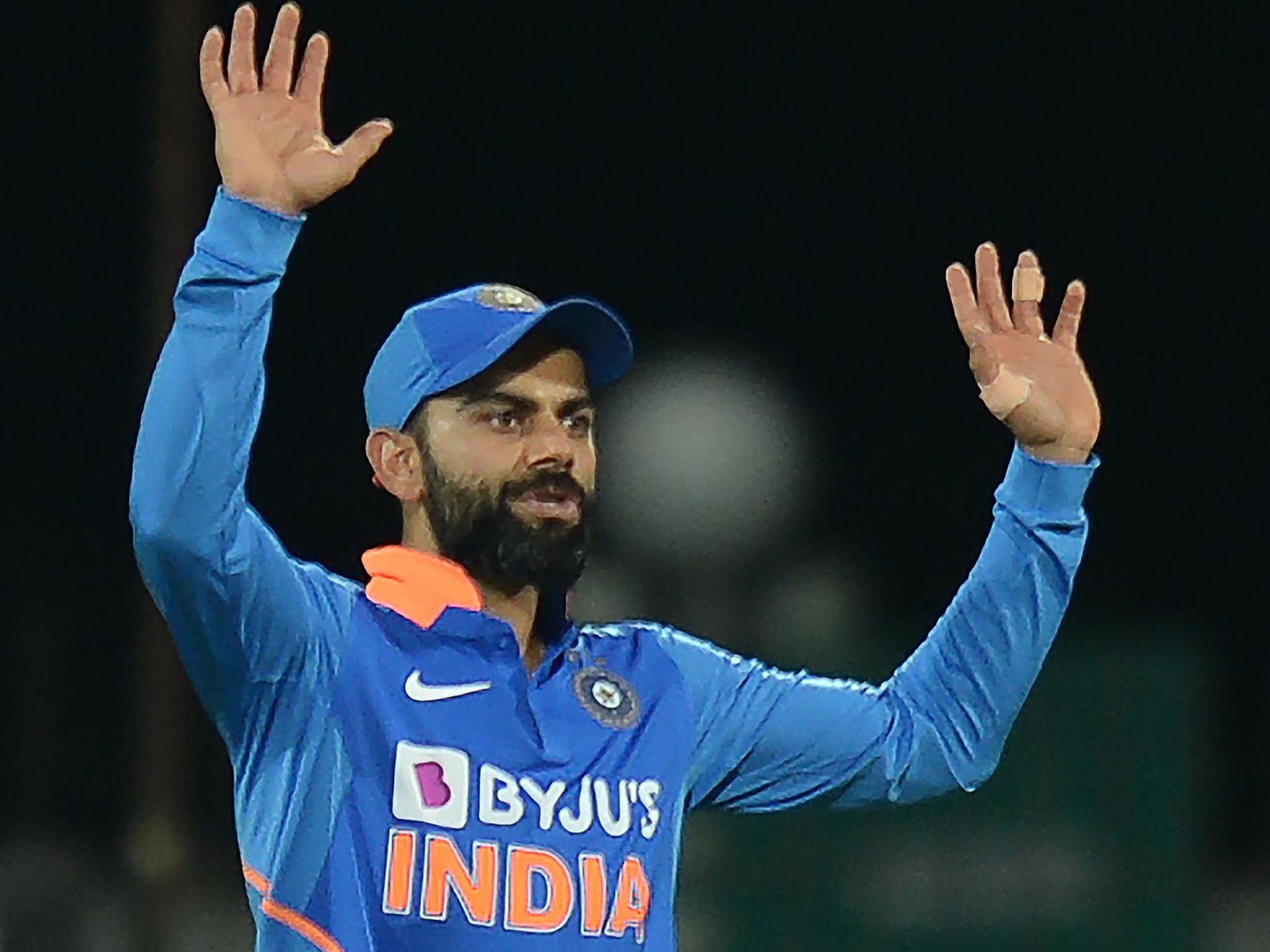 विराट ने डीआरएस रेफरल में देरी पर जताई नाराज़गी - HD Wallpaper 