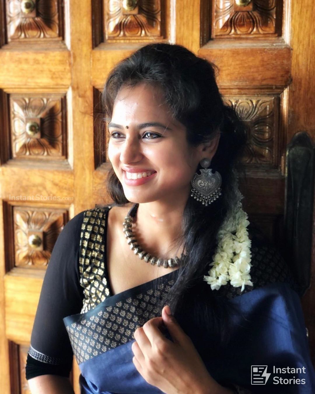 Ramya Pandiyan Latest Hot Hd Photos/wallpapers (8566) - Aan Devathai Ramya Pandian Hd - HD Wallpaper 