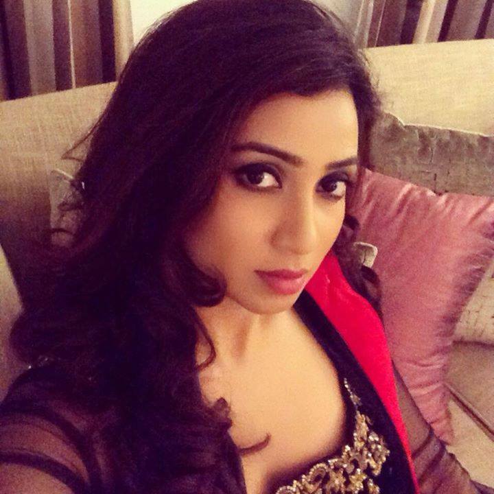 Shreya Ghoshal, Selfie, Shreya Ghoshal Selfie, Photos, - Shreya Ghoshal Latest Selfie - HD Wallpaper 