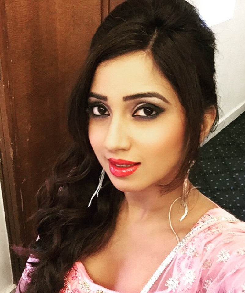 Shreya Ghoshal Images Hd Wallpaper - Shreya Ghoshal Hd Wallpaper New - HD Wallpaper 
