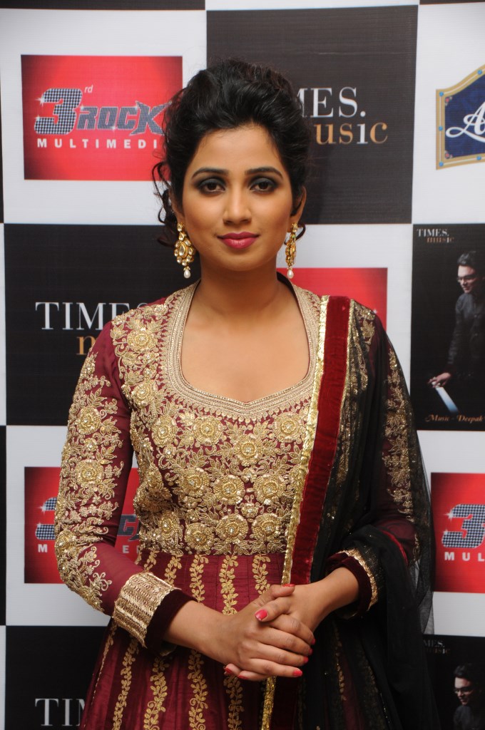 Launch Of Shreya Ghoshal S Humnasheen Ghazal Album - Shreya Ghoshal Image In Saree - HD Wallpaper 